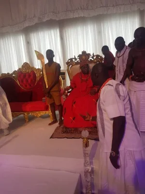 oba-benin-seated.jpg