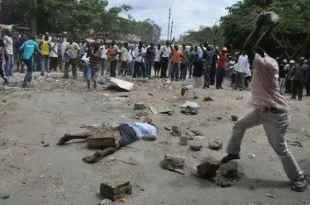 Benue Youths Stone 2 Men to Death For Stealing a Motorcycle
