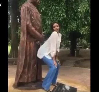 unilag-sensual-dance-statue.png