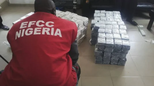 efcc kaduna airport cash.jpg