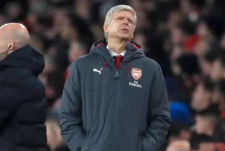 wenger Arse.JPG