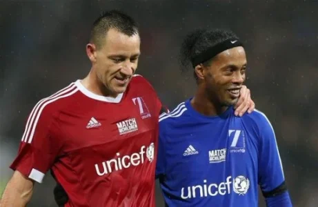 Terry-Ronaldinho-e1447532027638.jpg Terry-Ronaldinho-e1447532027638.jpg