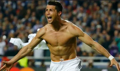 Cristiano-Ronaldo.jpg Cristiano-Ronaldo.jpg
