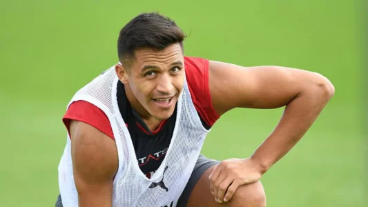 Alexis-Sanchez-2-1062x598.jpg