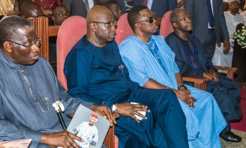 4.-Burial-Service-of-Alex-Ekwueme-in-Oko-2nd-Feb-18..jpg 4.-Burial-Service-of-Alex-Ekwueme-in-Oko-2nd-Feb-18..jpg