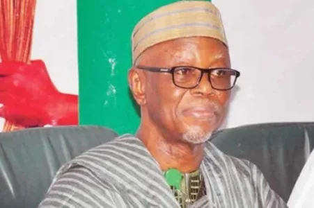 Oyegun (1).jpg