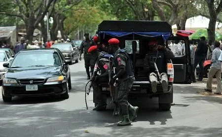 nigerian-police-officer-allegedly-shoots-dead-his-own-colleague-in-lagos.jpg nigerian-police-officer-allegedly-shoots-dead-his-own-colleague-in-lagos.jpg