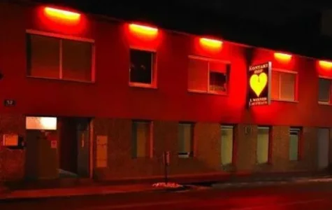 sex doll hotel.JPG sex doll hotel.JPG