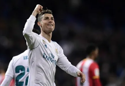Cristiano-Ronaldo11.jpg Cristiano-Ronaldo11.jpg