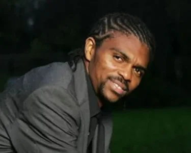 kanu.jpg kanu.jpg