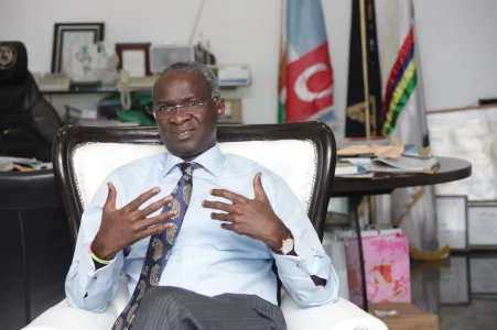 fashola-addressing-the-tfaa-team.jpg fashola-addressing-the-tfaa-team.jpg