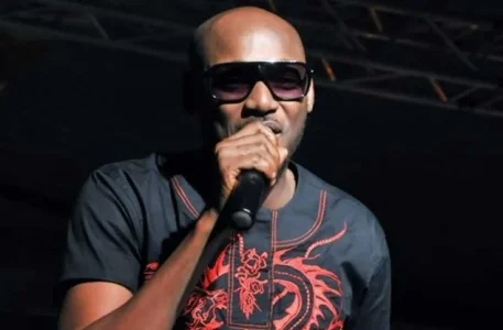tuface.jpg tuface.jpg