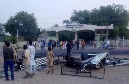 kano-university-students-vandalize-properties-after-school-failed-to-save-drowning-student.jpg kano-university-students-vandalize-properties-after-school-failed-to-save-drowning-student.jpg