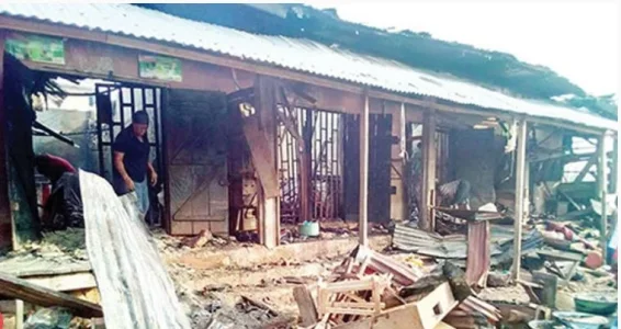 benin market fire outbreak.JPG benin market fire outbreak.JPG