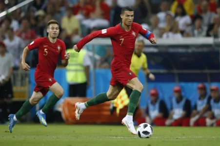 ronaldo cr7.jpg ronaldo cr7.jpg