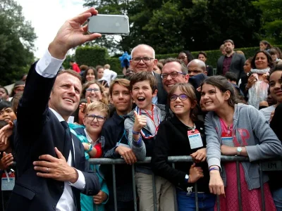 macron.jpg macron.jpg