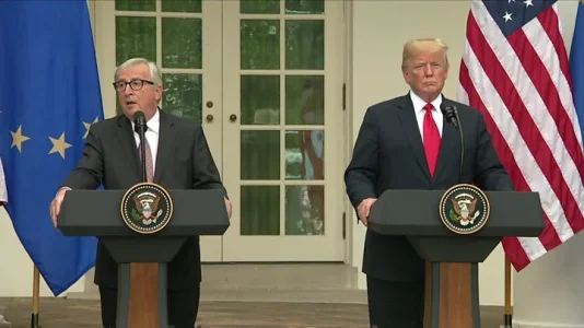 BBC-News-Donald-Trump-chief Jean-Claude Juncker..jpg