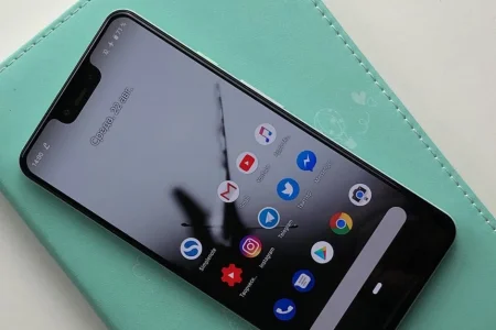 Google-Pixel-3-XL-vs.-Pixel-2-XL-Early-design-comparison.jpg Google-Pixel-3-XL-vs.-Pixel-2-XL-Early-design-comparison.jpg