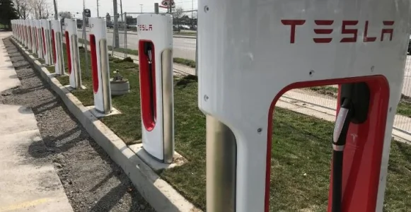 tesla.JPG tesla.JPG