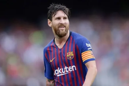 Lionel-Messi.jpg Lionel-Messi.jpg