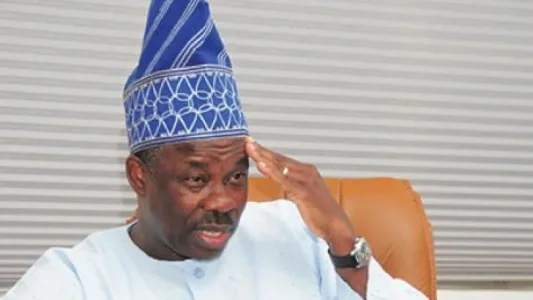 Governor-Amosun.jpg Governor-Amosun.jpg