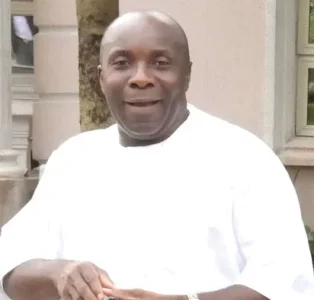 Akpanudoedeh.jpg Akpanudoedeh.jpg