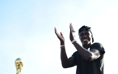Benjamin-Mendy.jpg Benjamin-Mendy.jpg