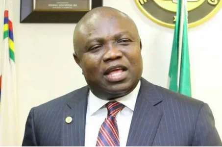 Akinwunmi Amnode.PNG Akinwunmi Amnode.PNG