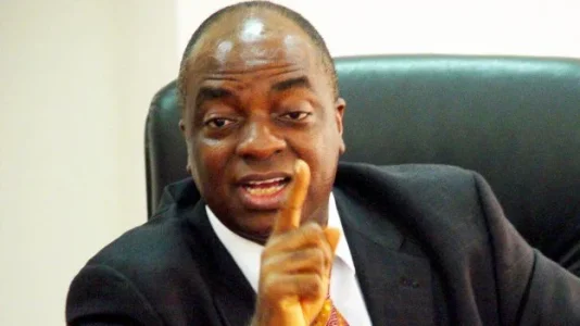 Bishop David Oyedepo.jpg Bishop David Oyedepo.jpg