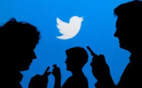 Twitter.jpg Twitter.jpg