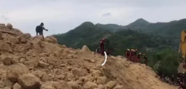 landslides.JPG landslides.JPG