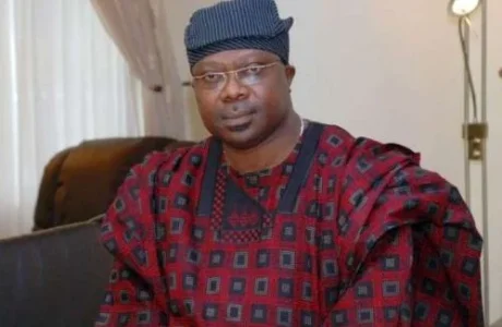 iyiola.JPG iyiola.JPG