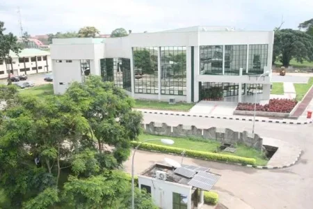 convenant uni.jpg convenant uni.jpg