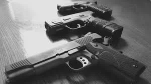 guns.jpg guns.jpg
