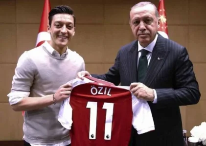 Recep Erdogan and Ozil.jpg Recep Erdogan and Ozil.jpg