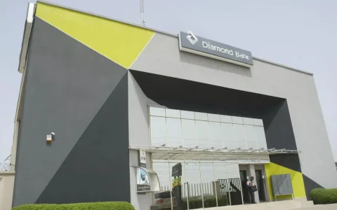 Diamond-Bank.jpg Diamond-Bank.jpg