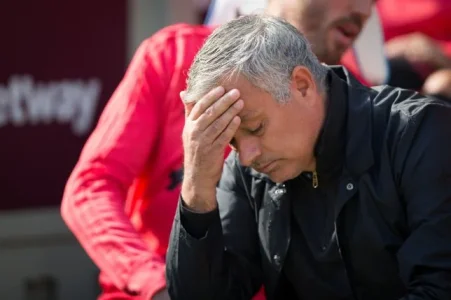 Mourinho.jpg Mourinho.jpg