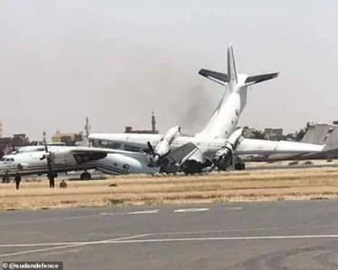 Tori-planes collide.jpg Tori-planes collide.jpg