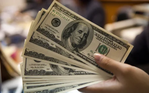 Dollar.jpg Dollar.jpg