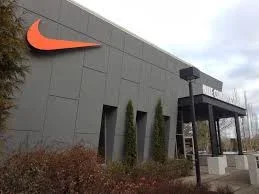NIKE.jpg NIKE.jpg