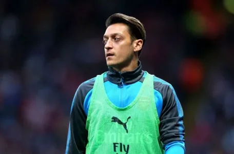 ozil.jpg