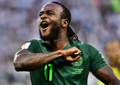 Victor-Moses-2.jpg