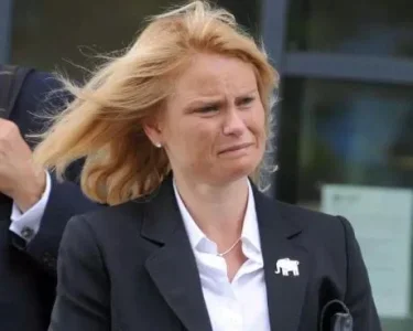 Suzanne Harrison.jpg Suzanne Harrison.jpg