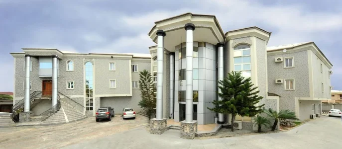 De Lankaster Hotel.jpg De Lankaster Hotel.jpg