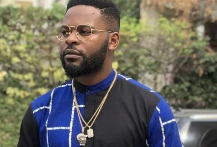falz.JPG falz.JPG