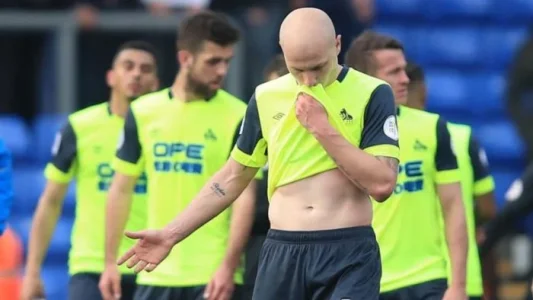 Huddersfield.jpg Huddersfield.jpg
