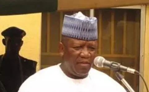 yari.JPG yari.JPG