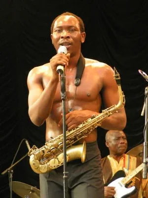 Seun Kuti performing.jpg Seun Kuti performing.jpg