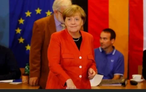 angela.JPG angela.JPG