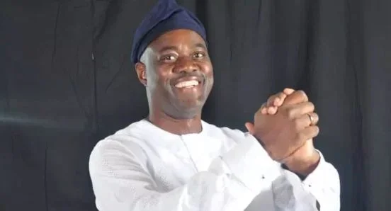 seyi.JPG seyi.JPG